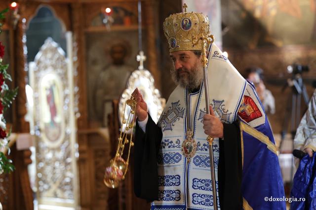 Momente din timpul slujbei de priveghere în cinstea Sfintei Olimpiada din Fărcașa