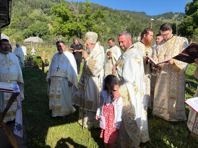 PS Nichifor Botoșăneanul a sfințit lucrările de înnoire ale Bisericii „Sfântul Mare Mucenic Dimitrie” din Călugăreni, la 53 de ani de la târnosirea locașului