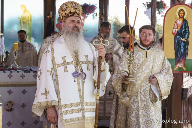 (Video) IPS Teofan: „Creștinul adevărat călătorește împreună cu Hristos în Biserica Lui”