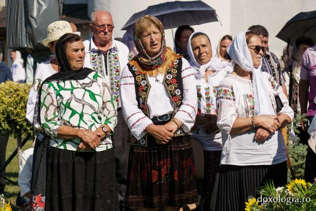 IPS Teofan a resfințit biserica Parohiei Rădeni, închinată Sfântului Mare Mucenic Serghie