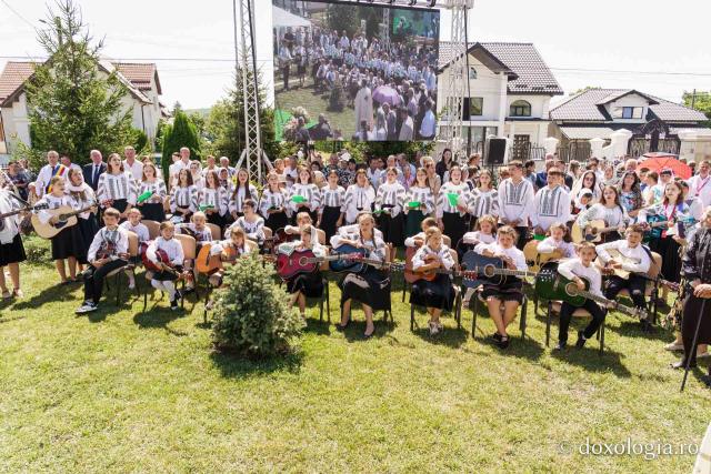 IPS Teofan a resfințit biserica Parohiei Rădeni, închinată Sfântului Mare Mucenic Serghie