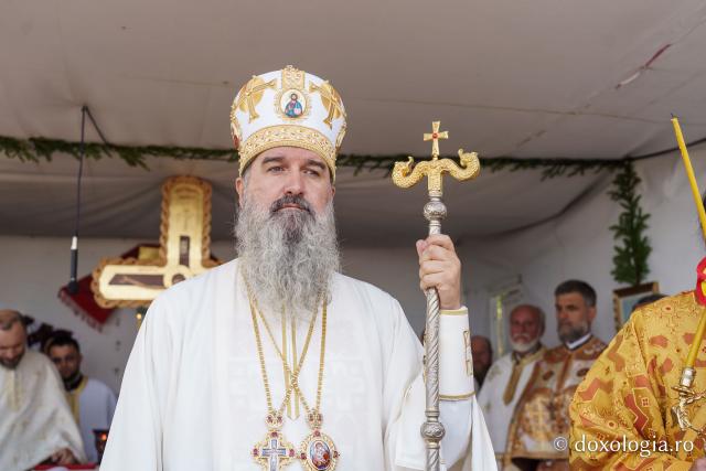 Mănăstirea Ceahlău și-a sărbătorit hramul în prezența a numeroși pelerini