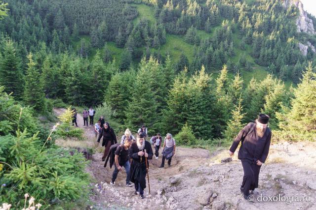 Mănăstirea Ceahlău și-a sărbătorit hramul în prezența a numeroși pelerini