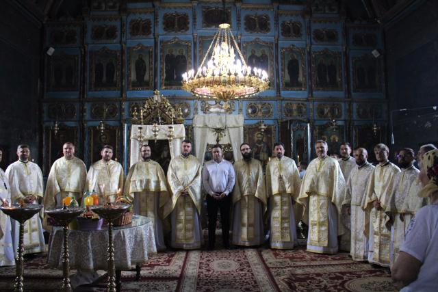 Hramul Parohiei „Sfânta Treime” Călărași 1: sfințirea capelei mortuare și a lumânărarului, în ziua prăznuirii Sfintei Teodora de la Sihla