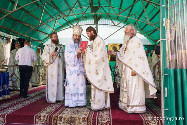 Bucurie duhovnicească la hramul Mănăstirii Bistrița – Neamț
