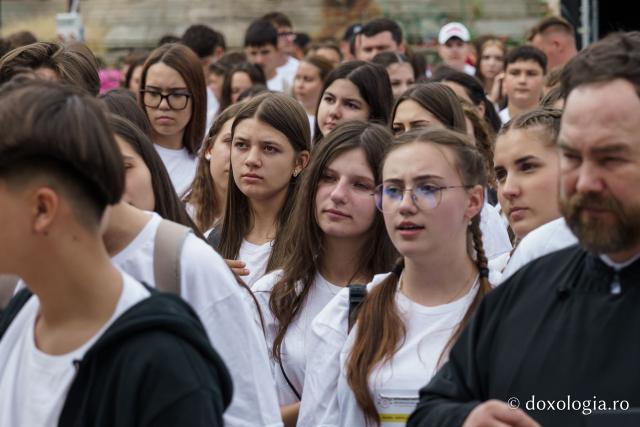 Sute de tineri s-au adunat la Piatra Neamț, la ITOM 2026: „Prin prezența voastră aici arătați că în această țară nu totul este pierdut”