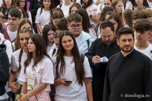 Sute de tineri s-au adunat la Piatra Neamț, la ITOM 2026: „Prin prezența voastră aici arătați că în această țară nu totul este pierdut”