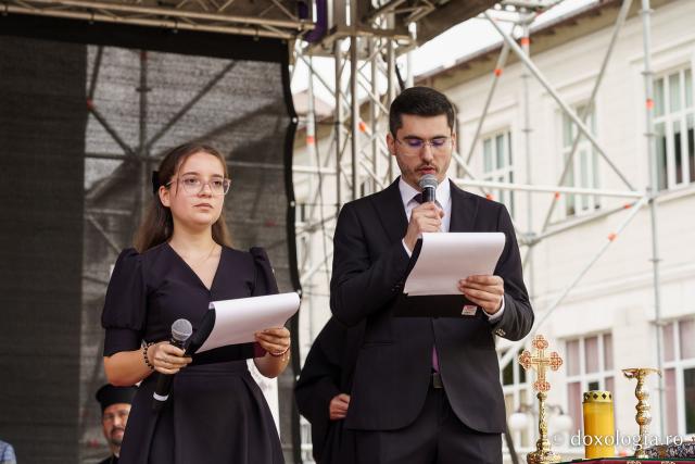 Sute de tineri s-au adunat la Piatra Neamț, la ITOM 2026: „Prin prezența voastră aici arătați că în această țară nu totul este pierdut”