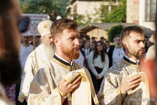 Sfânta Liturghie ITOM 2026 Piatra Neamț IPS Teofan
