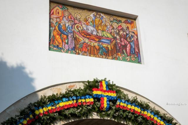 icoana Adormirii Maicii Domnului de la Mănăstirea Văratec