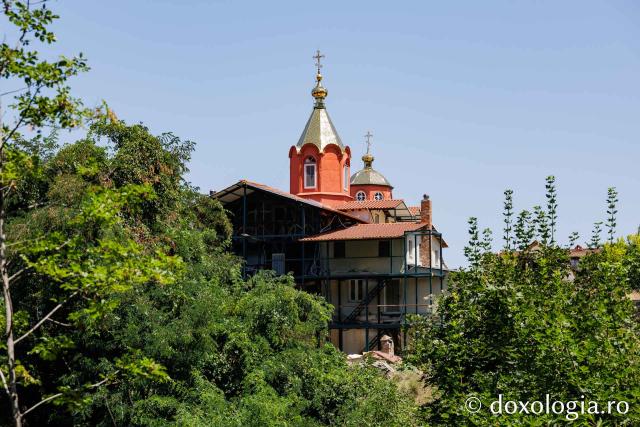 Chilia „Cinstita Cruce” – Provata, Athos