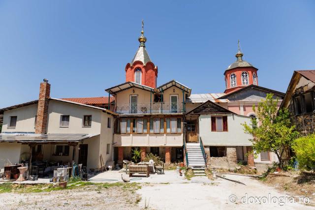 Chilia „Cinstita Cruce” – Provata, Athos