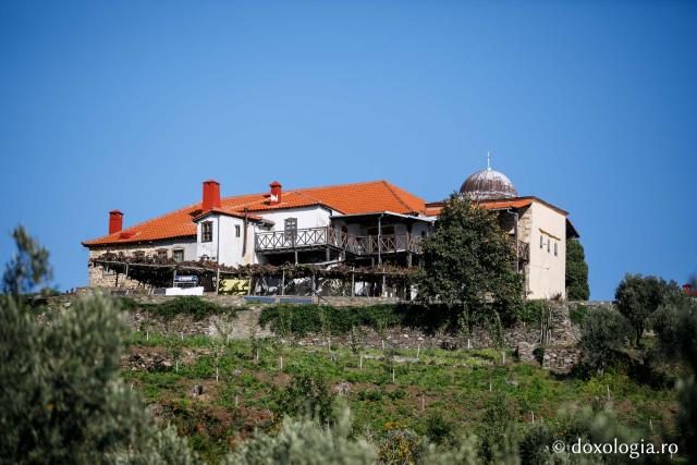Chilia „Sfinții Apostoli” Alipiou – Kareia