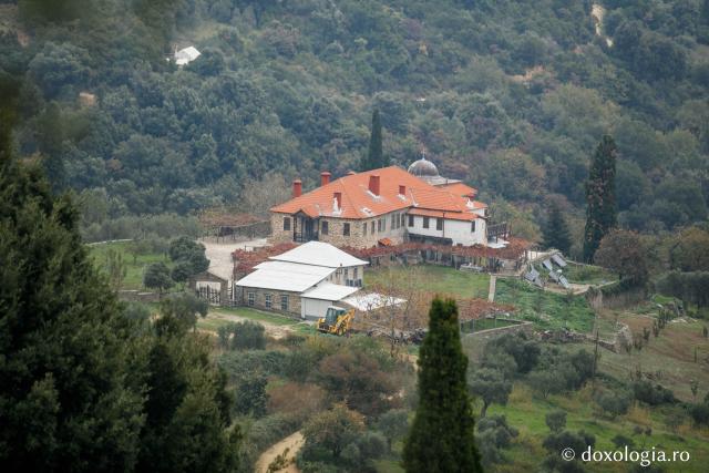 Chilia „Sfinții Apostoli” Alipiou – Kareia