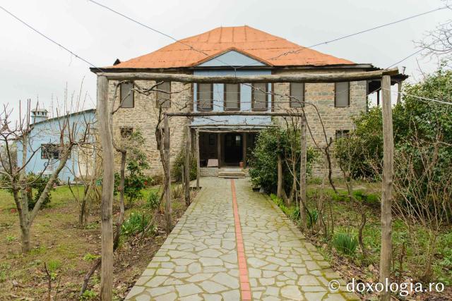 Chilia „Sfânta Treime” Profourni – Kareia, Athos