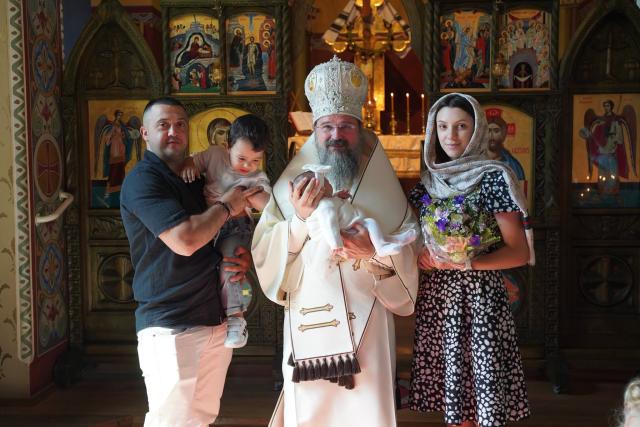 PS Macarie în mijlocul românilor și al ortodocșilor scandinavi din Regatele Danemarcei și Norvegiei. Hirotonii, botez, rugăciune pentru copii și slujiri la Poarta Fiordurilor