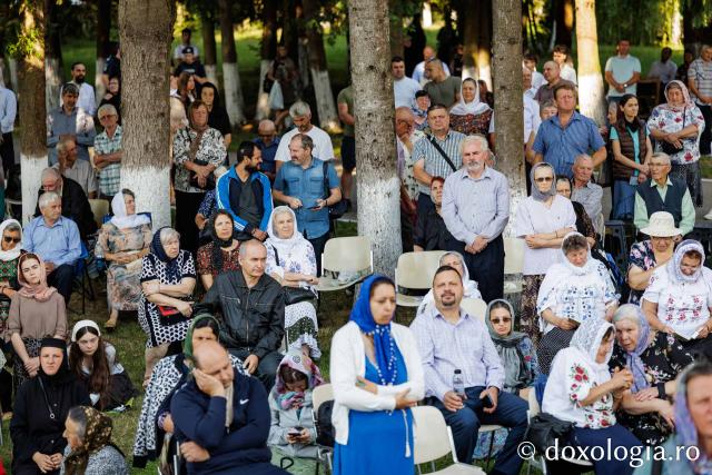 Seminarul Teologic „Veniamin Costachi” și-a sărbătorit ocrotitorul, pe Sfântul Ioan Iacob Hozevitul