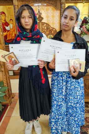 Prima ediție a concursului de eseu religios „Darurile Maicii Domnului”