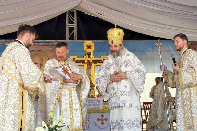 PS Nichifor Botoșăneanul a resfințit biserica Parohiei „Adormirea Maicii Domnului” – Dolina