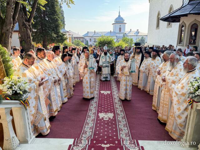 Mănăstirea Văratec în sărbătoare – prima prăznuire a Sfintelor Cuvioase Nazaria, Olimpiada și Elisebeta (Safta) Brâncoveanu