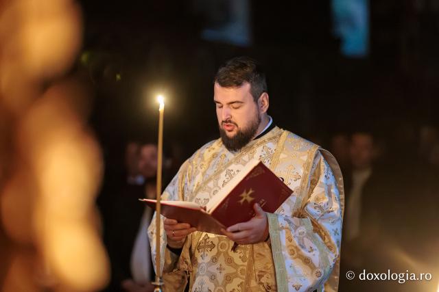 Distincția „Crucea Sfântului Mitropolit Dosoftei pentru mireni”, oferită inspectorului de Religie din Iași