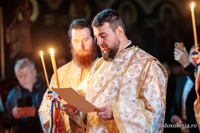 Distincția „Crucea Sfântului Mitropolit Dosoftei pentru mireni”, oferită inspectorului de Religie din Iași