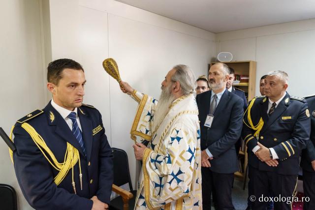 Persoanele private de libertate din Copou au un nou spațiu pentru rugăciune: IPS Teofan a binecuvântat astăzi paraclisul Penitenciarului Iași