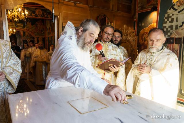 Biserica Parohiei Podolenii de Sus a fost târnosită „Noi nu am început această poveste, am primit-o, am primit această biserică de la cei care au fost înaintea noastră”