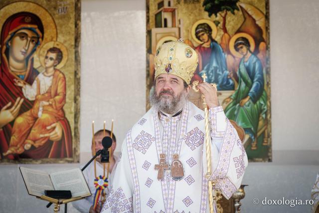Biserica Parohiei Podolenii de Sus a fost târnosită „Noi nu am început această poveste, am primit-o, am primit această biserică de la cei care au fost înaintea noastră”