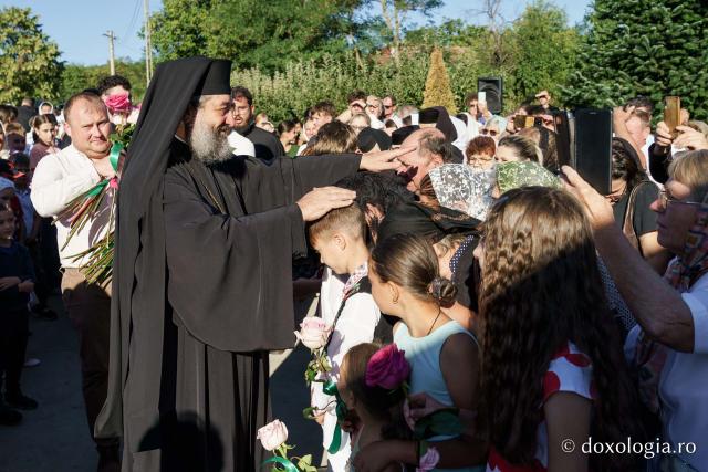 Biserica Parohiei Podolenii de Sus a fost târnosită „Noi nu am început această poveste, am primit-o, am primit această biserică de la cei care au fost înaintea noastră”