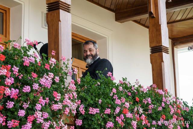 „Oamenii adevărați sunt cei care au înțeles taina smereniei, precum Maica Domnului”, le-a spus IPS Teofan botoșănenilor de la Mănăstirea Vorona