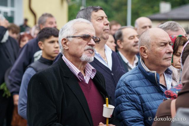 Bucurie duhovnicească la Straja: Biserica „Sfânta Treime” a fost sfințită