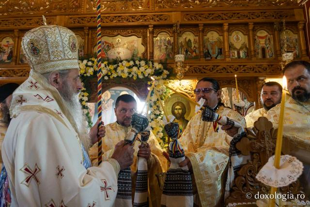„În biserici învățăm cum să-L iubim pe Dumnezeu, cum să ne iubim unii pe alții”