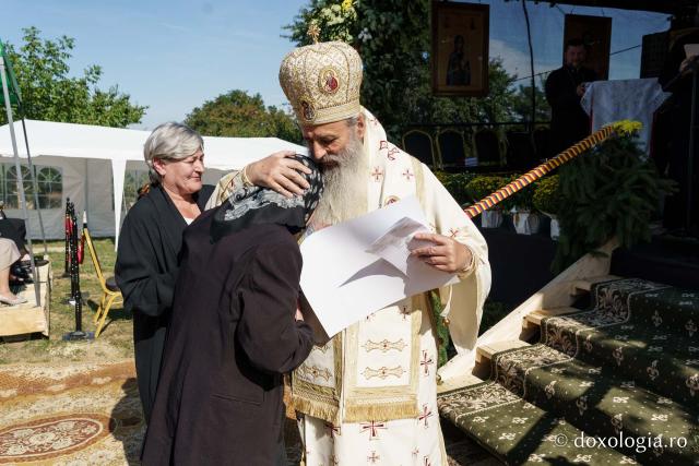 „În biserici învățăm cum să-L iubim pe Dumnezeu, cum să ne iubim unii pe alții”