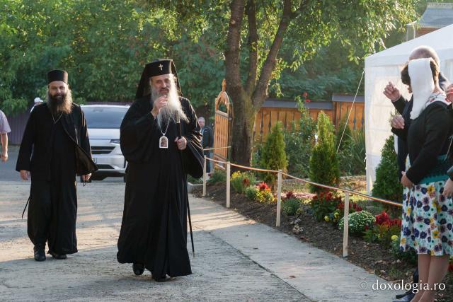 „În biserici învățăm cum să-L iubim pe Dumnezeu, cum să ne iubim unii pe alții”