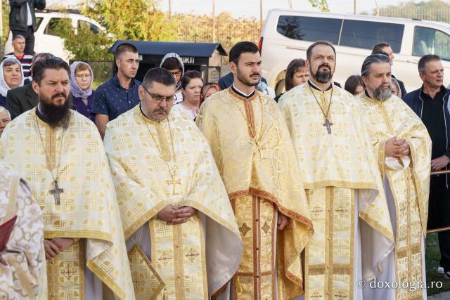 „În biserici învățăm cum să-L iubim pe Dumnezeu, cum să ne iubim unii pe alții”