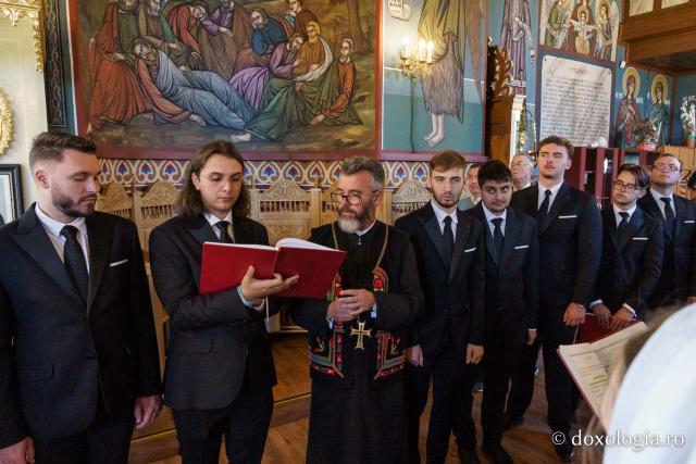 PS Nichifor Botoșăneanul, la târnosirea bisericii din satul Doina: „Cu fiecare slujbă de sfințire, inima noastră se umple de putere și de adevăr”