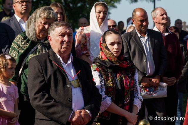 PS Nichifor Botoșăneanul, la târnosirea bisericii din satul Doina: „Cu fiecare slujbă de sfințire, inima noastră se umple de putere și de adevăr”