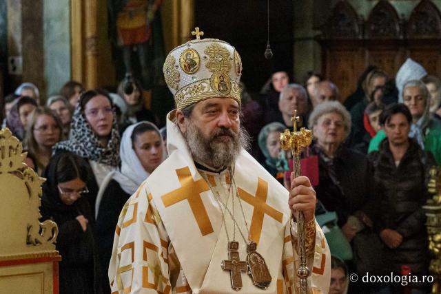 Rugăciune și binecuvântare pentru studenți și profesori, la începutul noului an universitar, la Facultatea de Teologie Ortodoxă din Iași