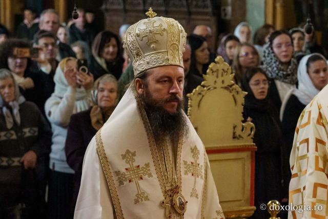 Rugăciune și binecuvântare pentru studenți și profesori, la începutul noului an universitar, la Facultatea de Teologie Ortodoxă din Iași