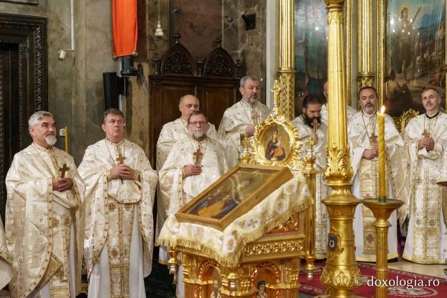 Rugăciune și binecuvântare pentru studenți și profesori, la începutul noului an universitar, la Facultatea de Teologie Ortodoxă din Iași