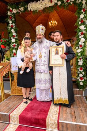 Biserica „Sfântul Nicolae” din Vlădiceni, Neamț, a fost resfințită de PS Nichifor Botoșăneanul