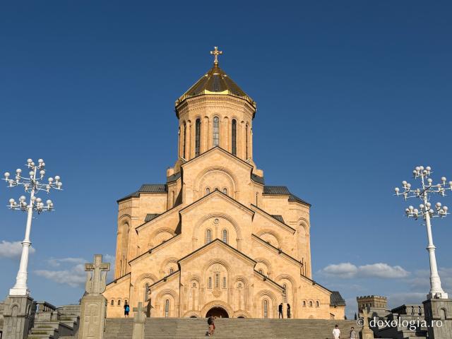 O fărâmă de cer – icoanele Catedralei Sameba din Tbilisi