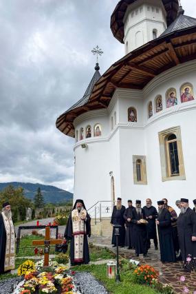 Mănăstirea Bisericani din Neamț are un nou stareț. Ieromonahul David Șimon a fost instalat în această demnitate