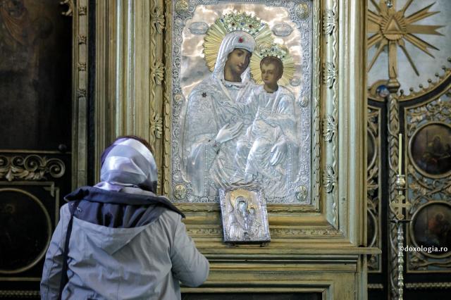 cinstirea Maicii Domnului - biserica Metocul Maicilor Iași
