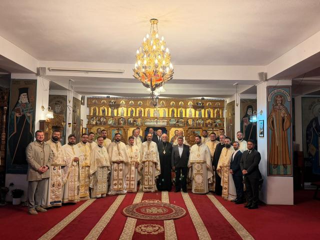 Promoția 2001-2006 a Seminarului Teologic din Piatra Neamț s-a reunit la 20 de ani de la absolvire