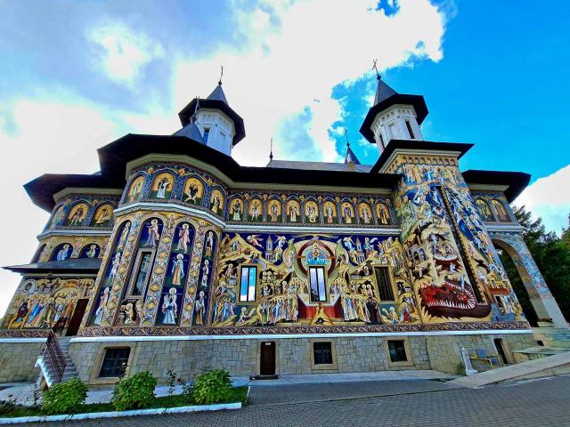 Revedere după 20 de ani pentru absolvenții Seminarului Teologic de la Mănăstirea Neamț