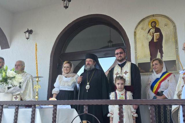 Sfințire de casă socială, capelă mortuară și lumânărar la Parohia „Sfântul Dumitru” – Crăcăoani, județul Neamț