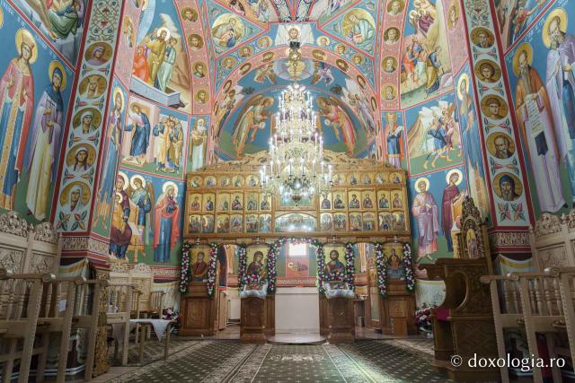 Biserica Parohiei Agafton a fost sfințită de doi ierarhi