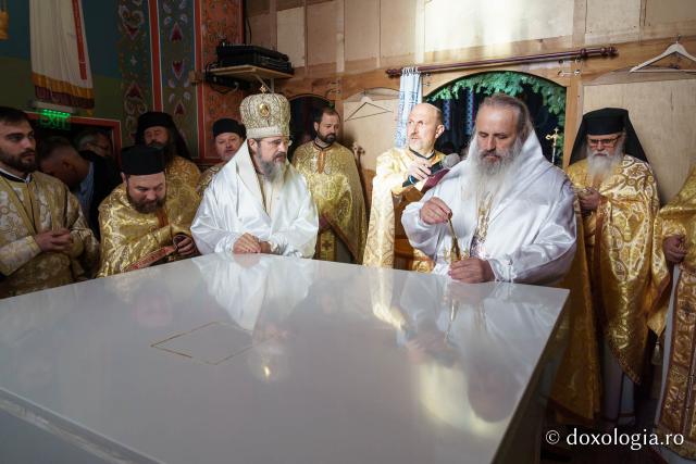 Biserica Parohiei Agafton a fost sfințită de doi ierarhi